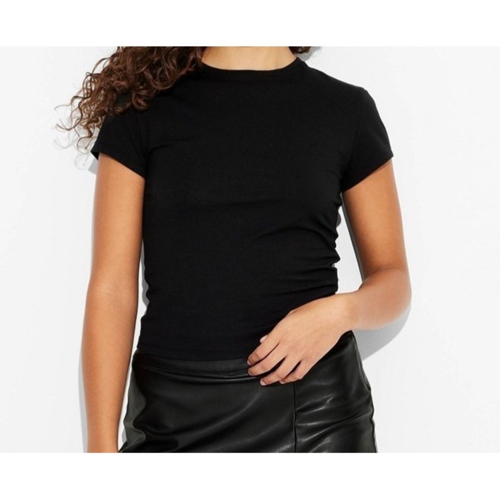 Womens Wild Fable Black Short Sleeve T Shirt size small NEW